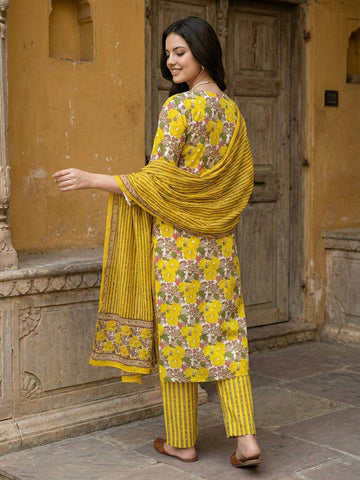 Jaitpuriya Yellow And White Pure Cotton Straight Regular Kurta Set