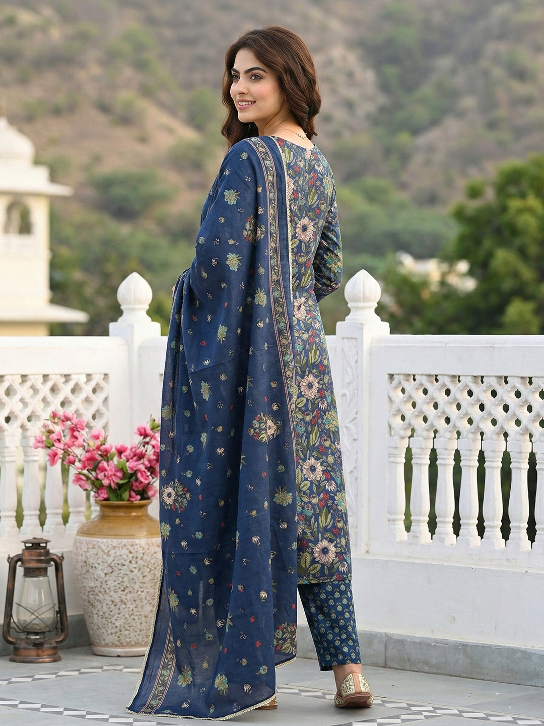 Jaitpuriya Blue And Green Pure Cotton Straight Regular Kurta Set