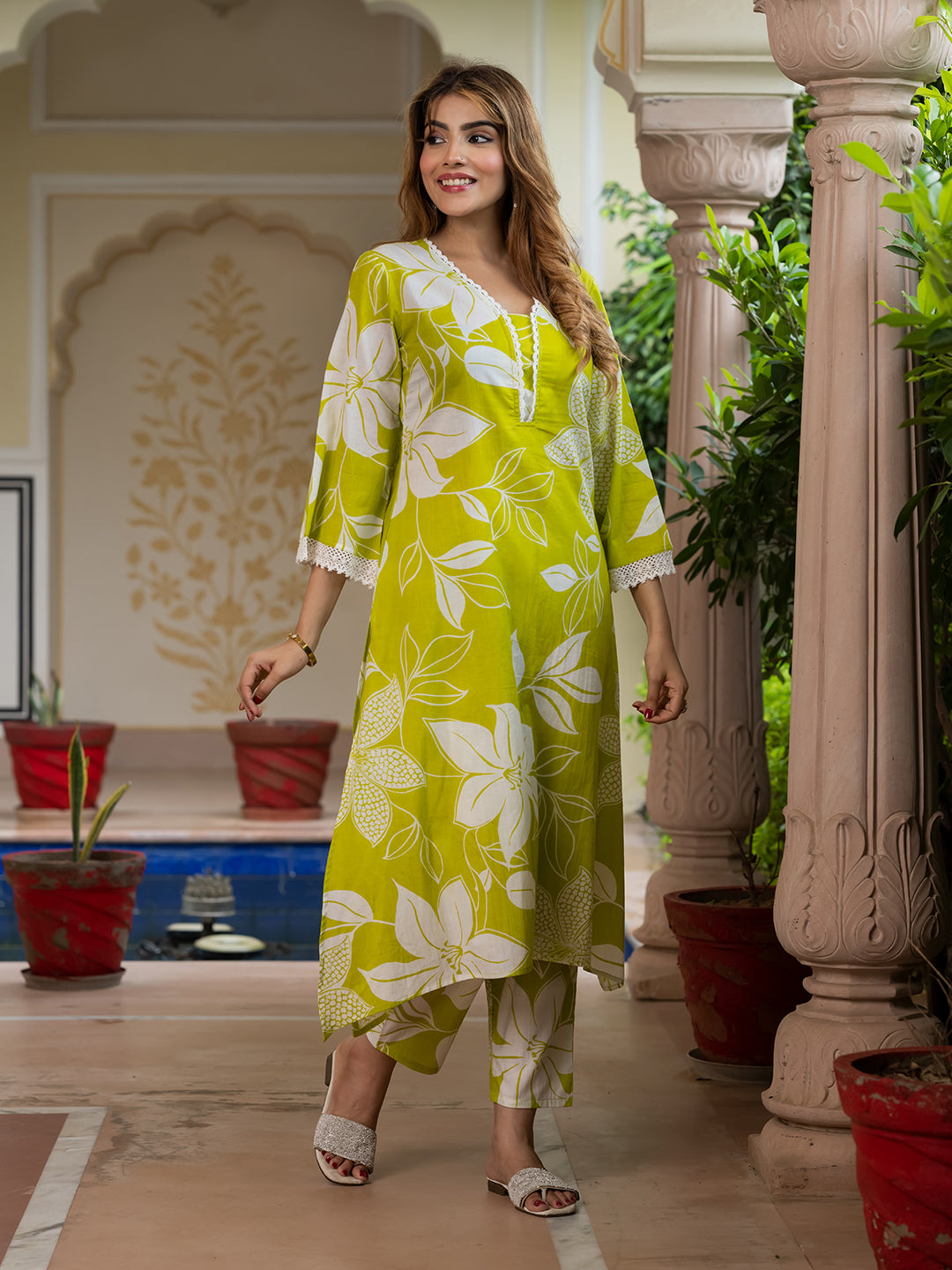 Jaitpuriya Women Green And White Pure Cotton Tunic Co-ord set