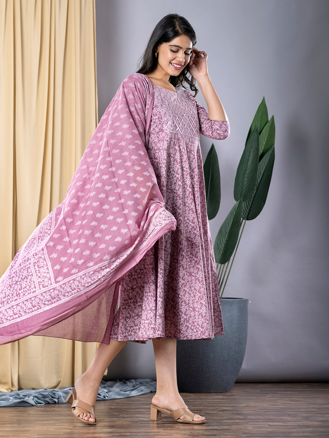 Jaitpuriya Women Mauve fit & flare Dress And Dupatta