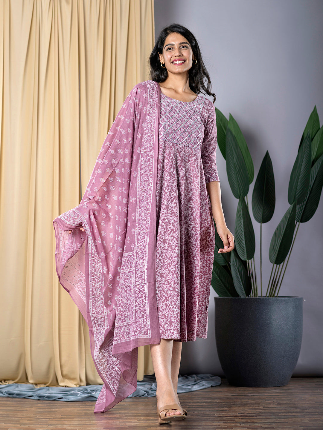 Jaitpuriya Women Mauve fit & flare Dress And Dupatta