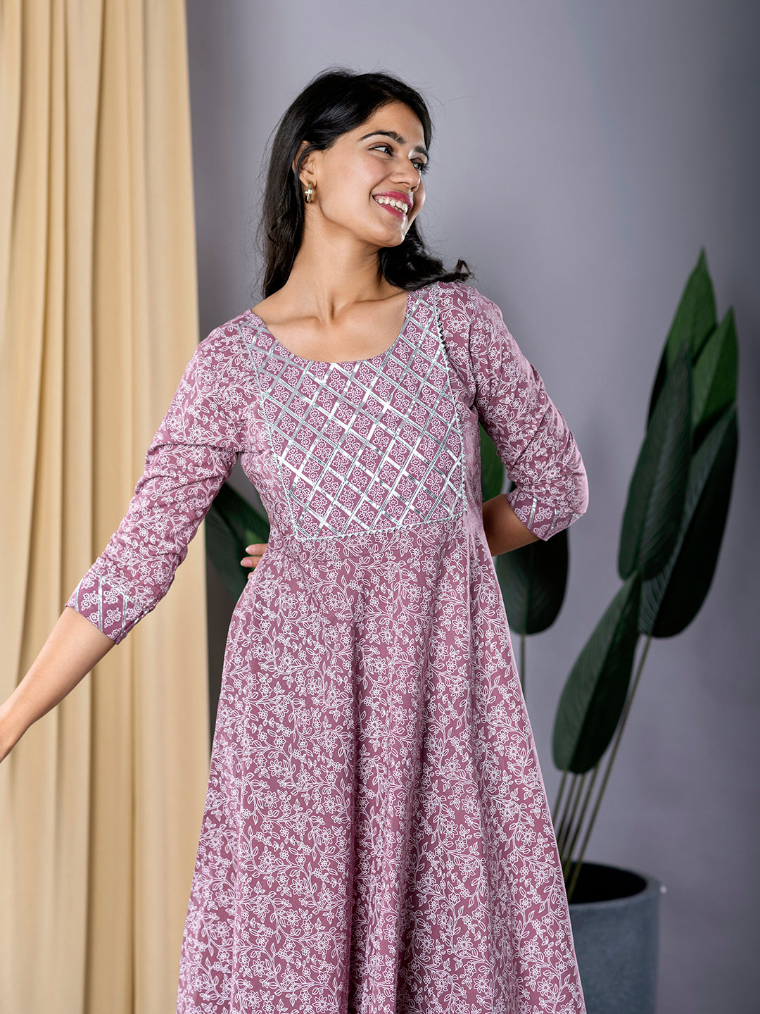 Jaitpuriya Women Mauve fit & flare Dress And Dupatta Jaitpuriya Women Mauve fit & flare Dress And Dupatta