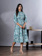 Jaitpuriya Women Turquoise And White Paisley Print fit & flare Dresses