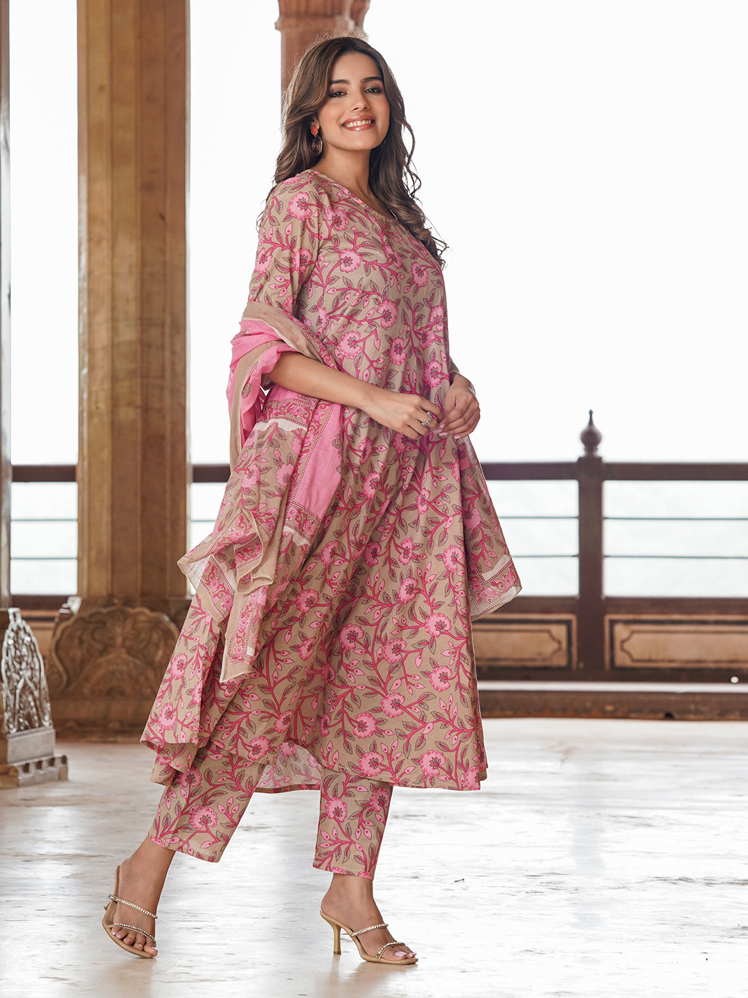 Jaitpuriya Women Cream Floral Anarkali Kurta Pant and Dupatta Set