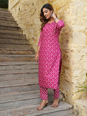 Jaitpuriya Women Pink Geometric Straight Kurta Pant and Dupatta Set