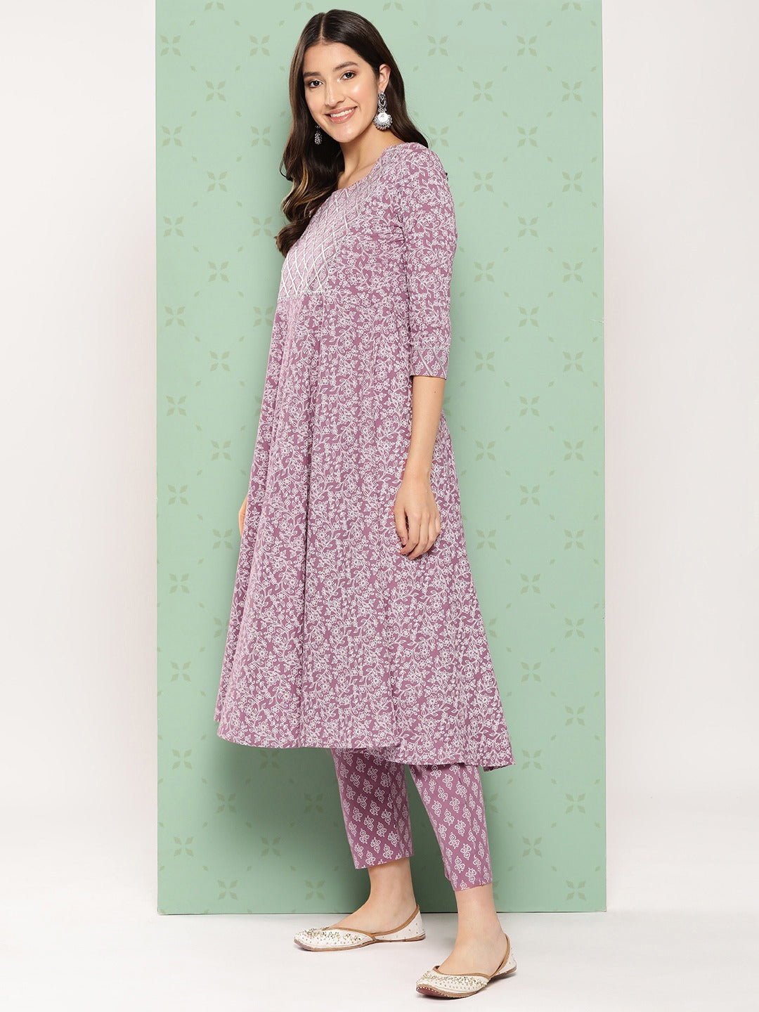 Jaitpuriya Women Mauve Floral Anarkali Kurta Pant and Dupatta Set