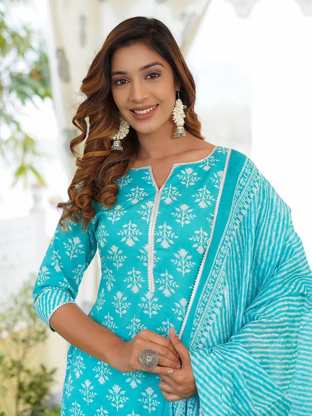 Jaitpuriya Women Turquoise Foli Print Straight Kurta Pant and Dupatta Set