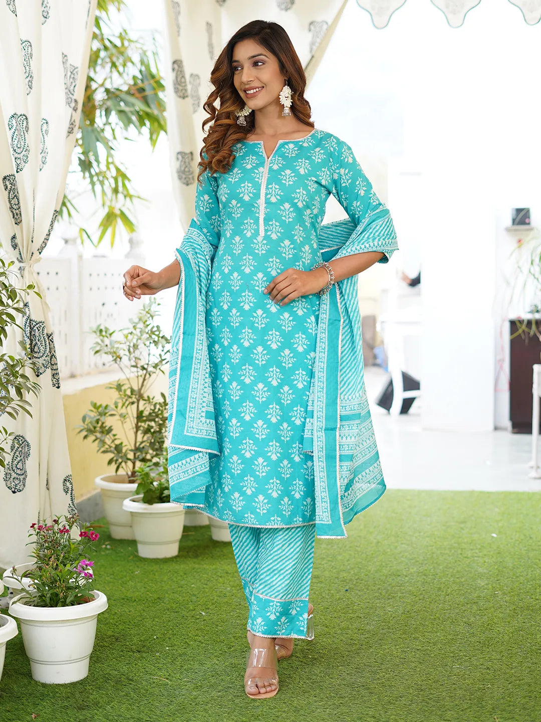 Jaitpuriya Women Turquoise Foli Print Straight Kurta Pant and Dupatta Set