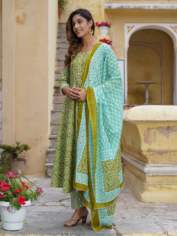 Jaitpuriya Women Green Foli Print Anarkali Kurta Pant and Dupatta Set