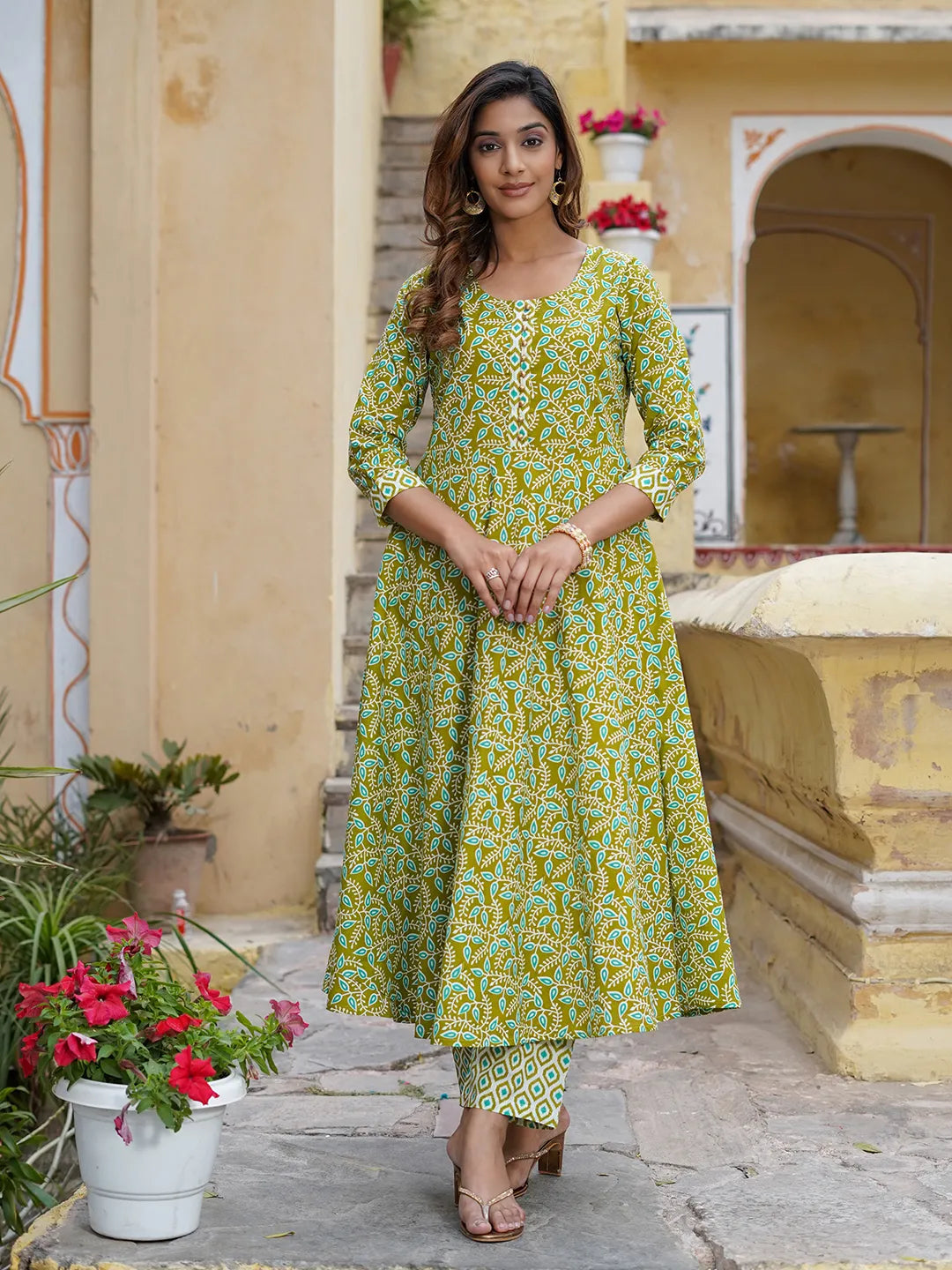 Jaitpuriya Women Green Foli Print Anarkali Kurta Pant and Dupatta Set
