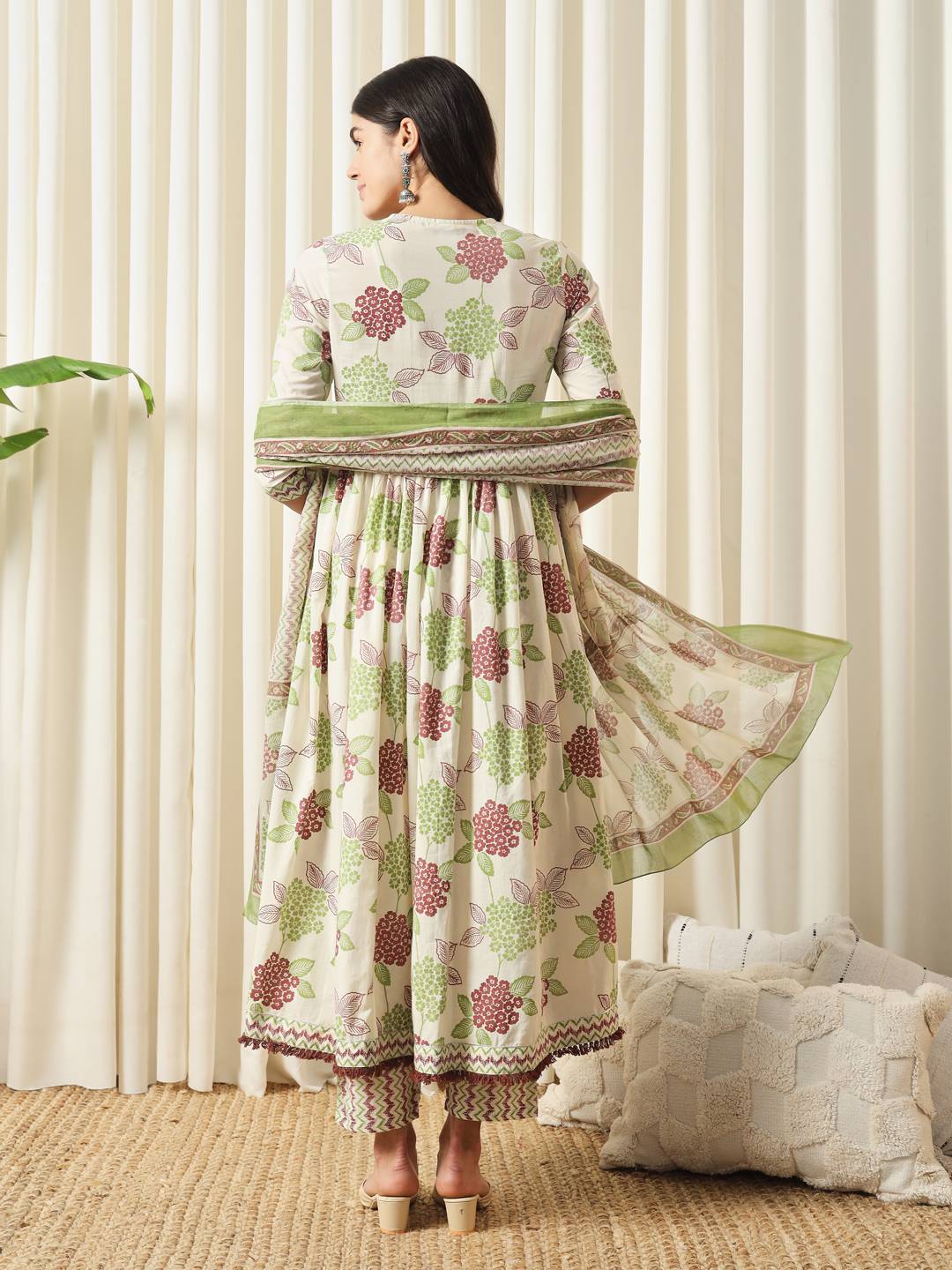 JAITPURIYA FASHION Floral Printed Empire Pure Cotton Flared Anarkali Kurta With Trousers & Dupatta