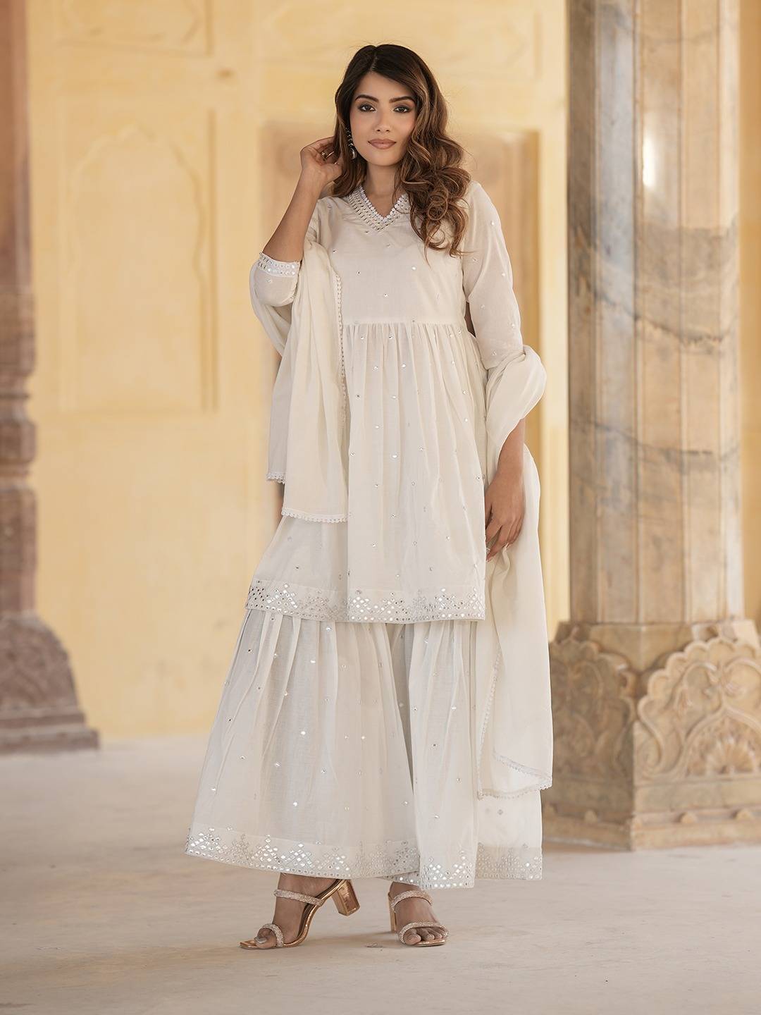 Jaitpuriya Women Off White A-line Tiered Kurta sharara Dupatta Set