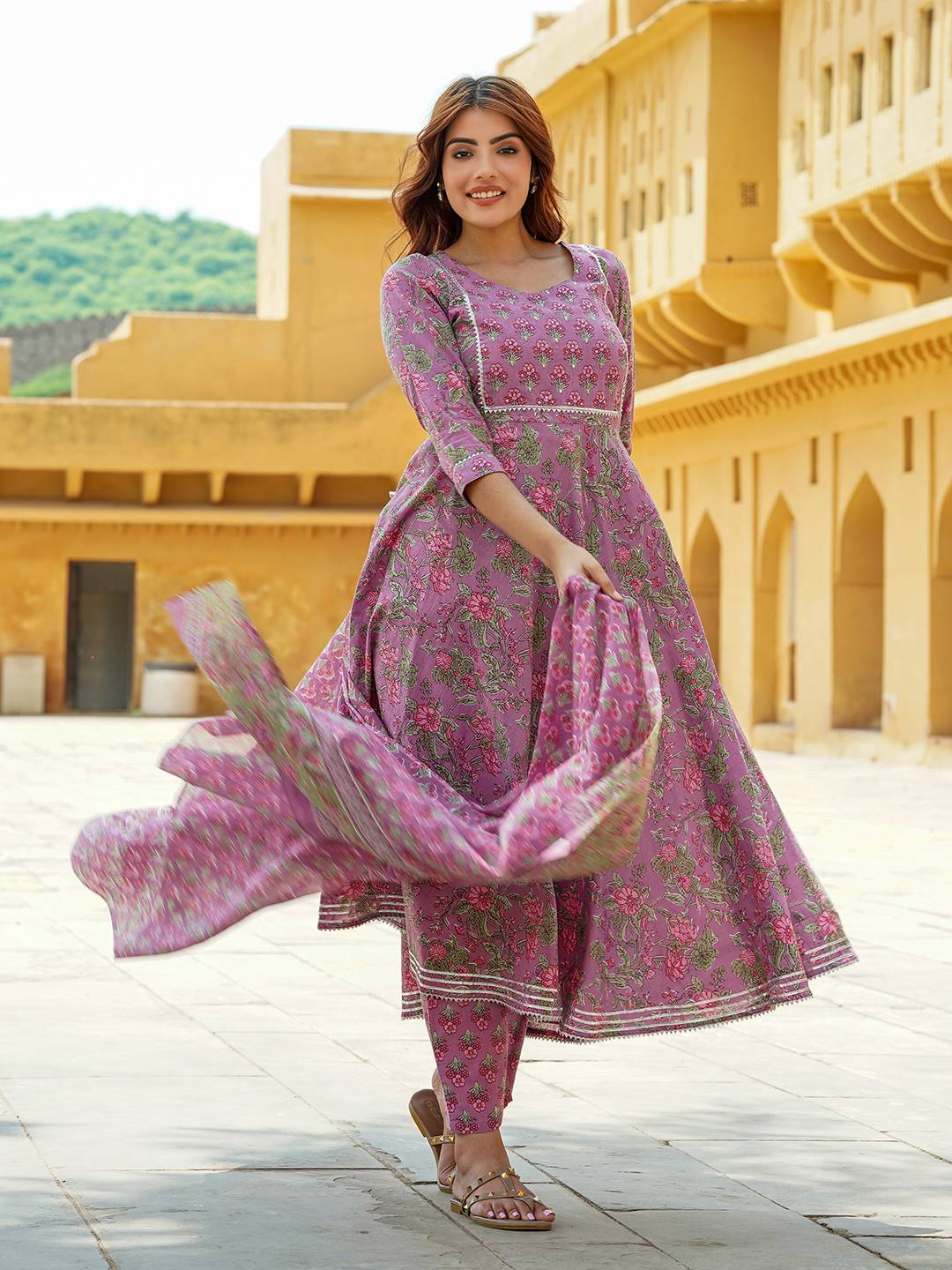 Jaitpuriya Women Mauve Gotta Patti Anarkali Kurta Pant Dupatta Set