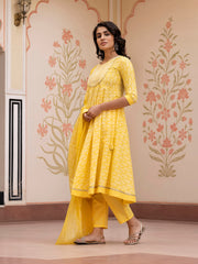 Jaitpuriya Women Yellow Embroidered Anarkali Kurta Bottom And Dupatta