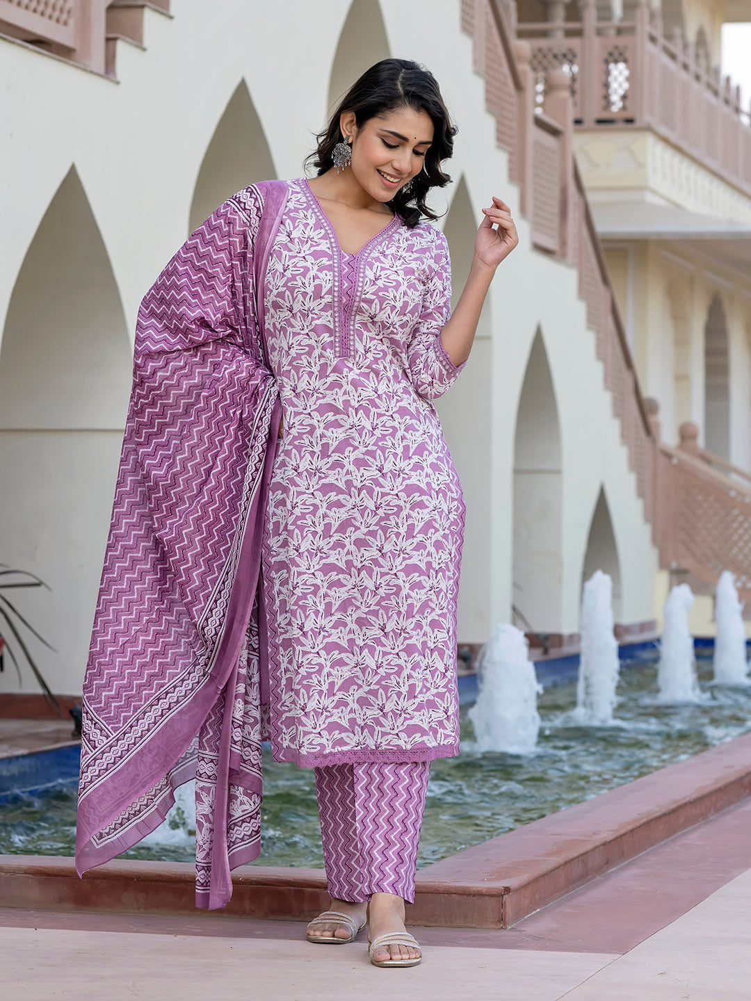 Jaitpuriya Women Mauve Embroidered Straight Kurta Bottom And Dupatta
