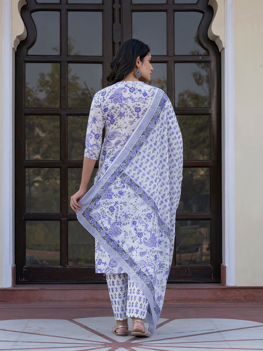 Jaitpuriya Women Blue And White Zari Work Straight Kurta Bottom And Dupatta
