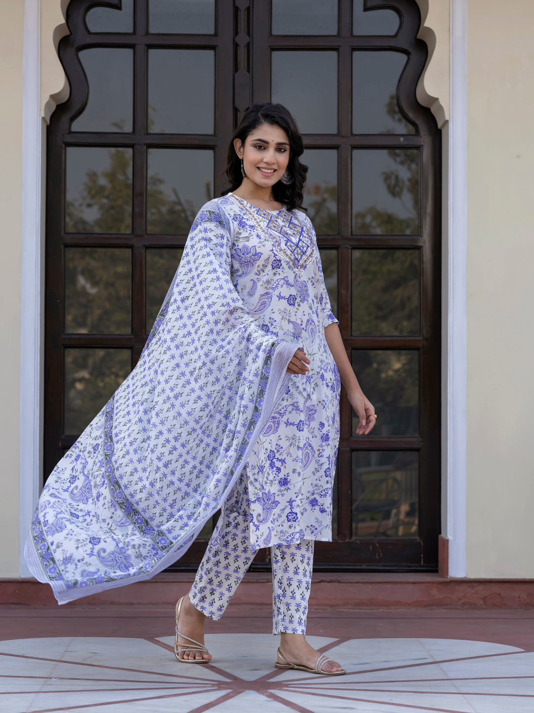 Jaitpuriya Women Blue And White Zari Work Straight Kurta Bottom And Dupatta
