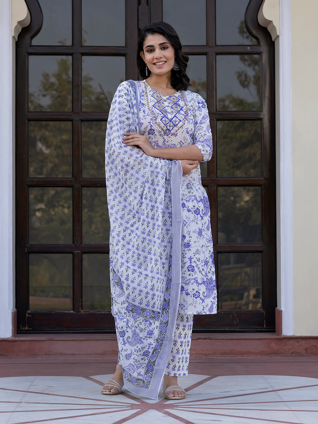 Jaitpuriya Women Blue And White Zari Work Straight Kurta Bottom And Dupatta