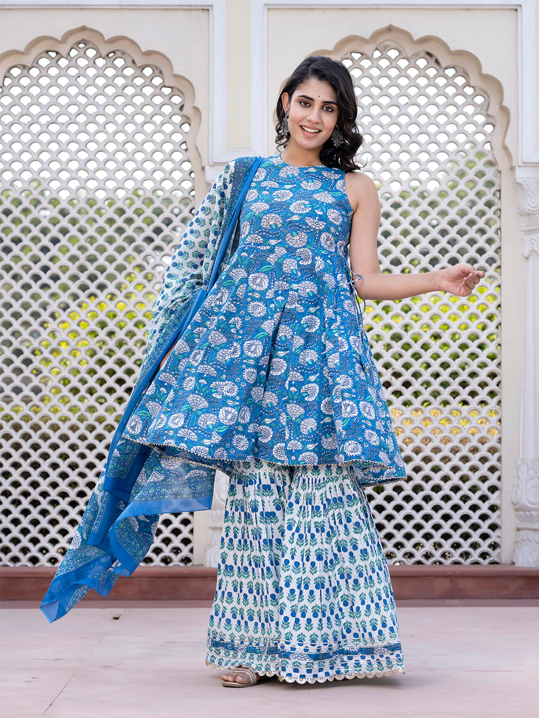 Jaitpuriya Women Blue Floral Print Anarkali Kurta Bottom And Dupatta