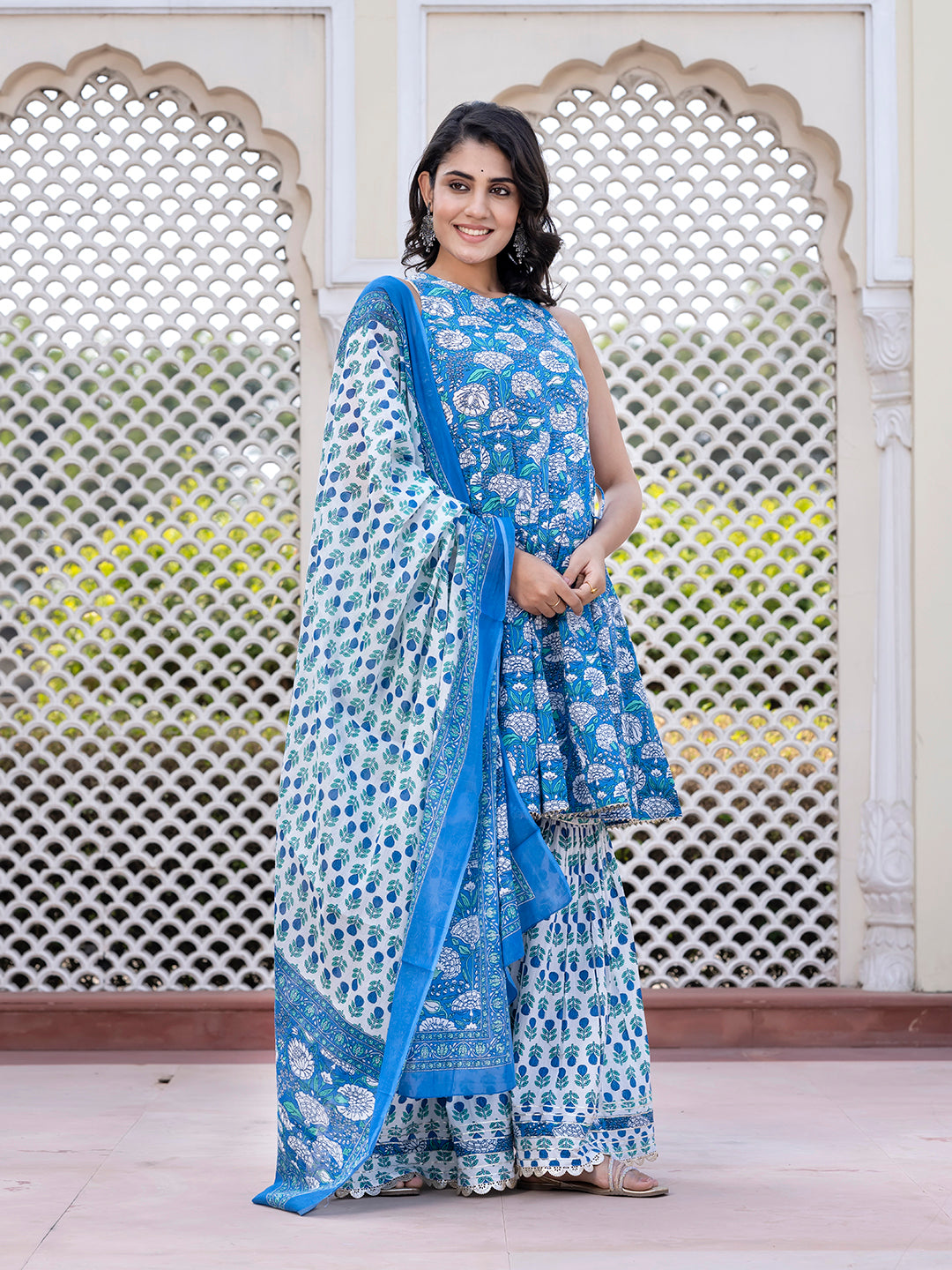 Jaitpuriya Women Blue Floral Print Anarkali Kurta Bottom And Dupatta