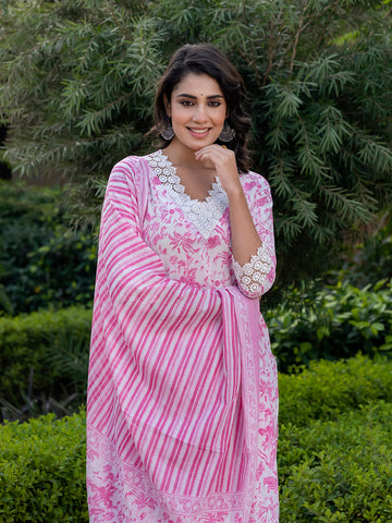 Jaitpuriya Women Pink And Off White Floral Print Straight Kurta Bottom And Dupatta