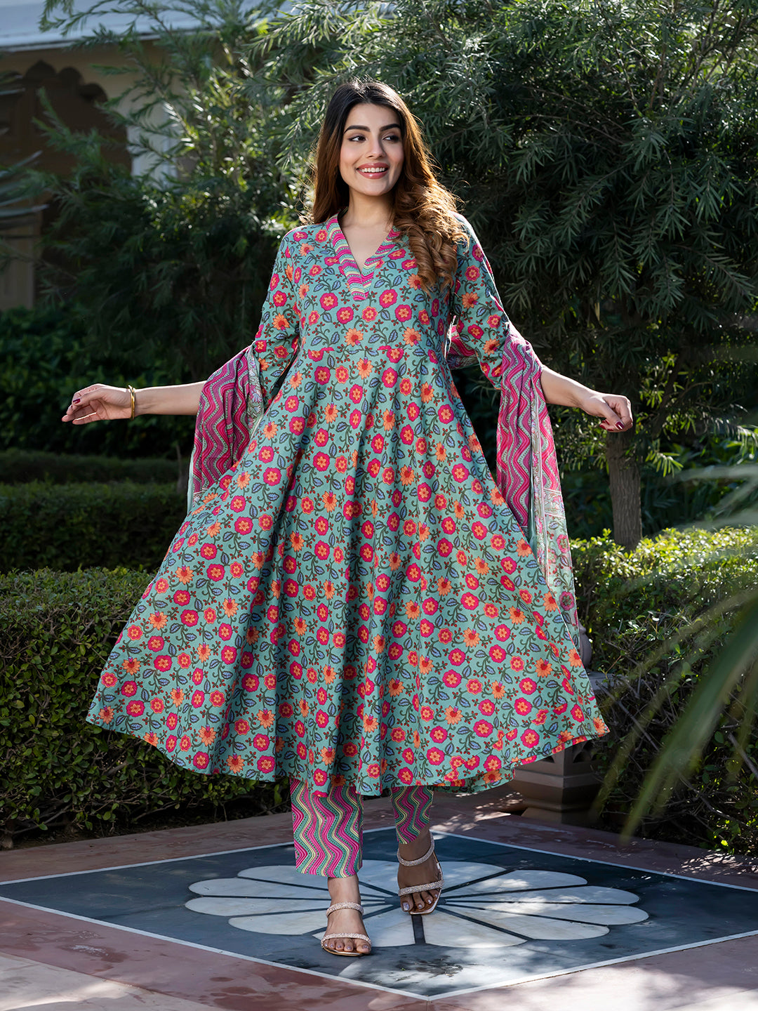 Jaitpuriya Women Green & Pink Floral Print Anarkali Kurta Set with Dupatta