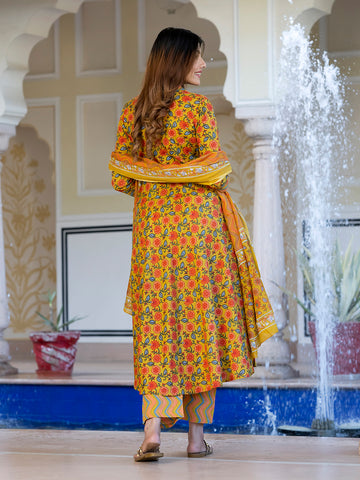 Jaitpuriya Women Yellow & Off-Red Floral Print Anarkali Kurta Set with Dupatta