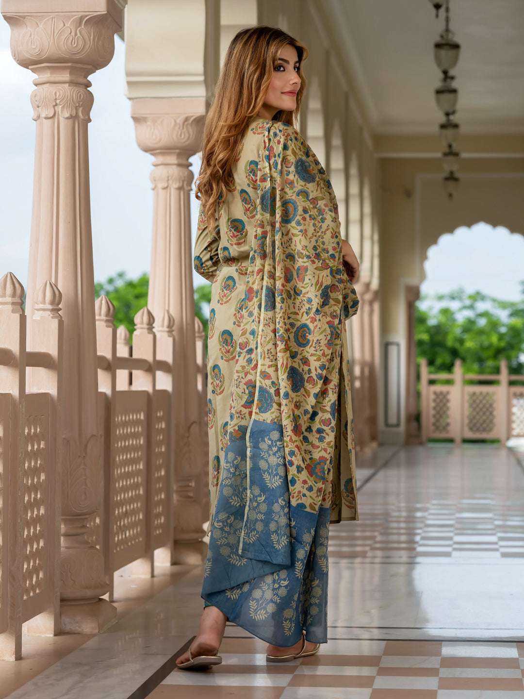 Jaitpuriya Women Green And orange Pure Cotton Straight Kurta Bottom Dupatta set