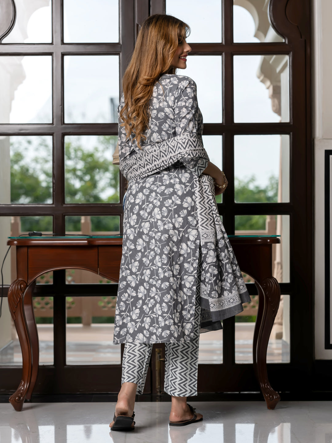 Jaitpuriya Women Grey And White Pure Cotton Straight Kurta Bottom Dupatta set