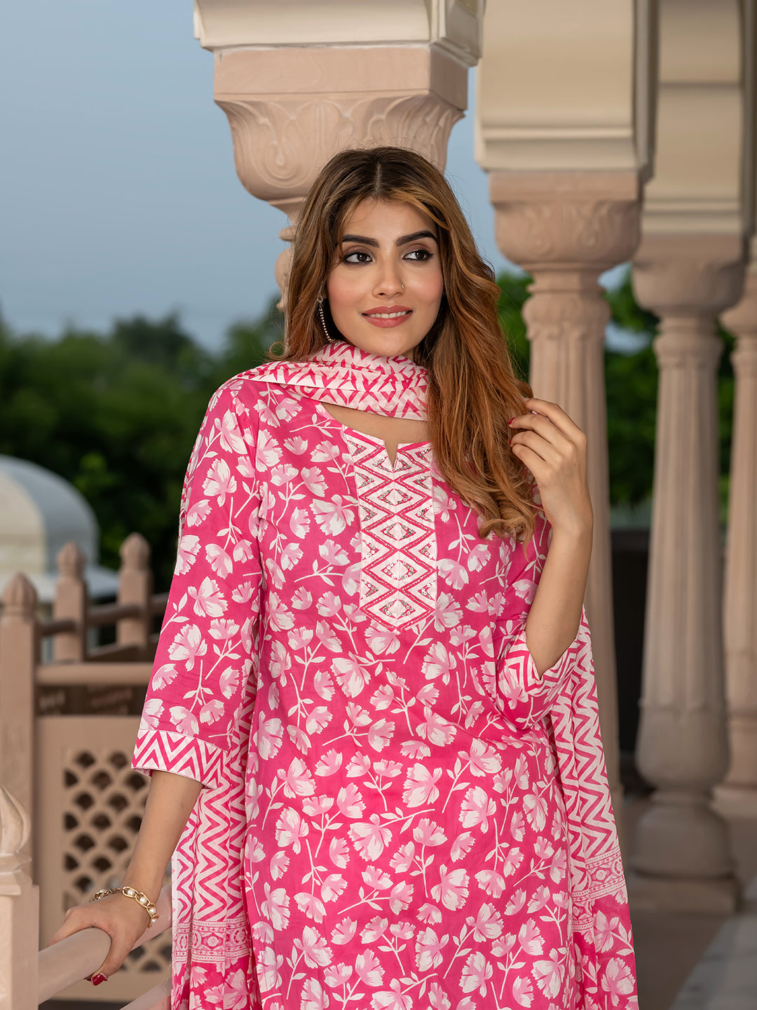 Jaitpuriya Women Pink And White Pure Cotton Straight Kurta Bottom Dupatta set