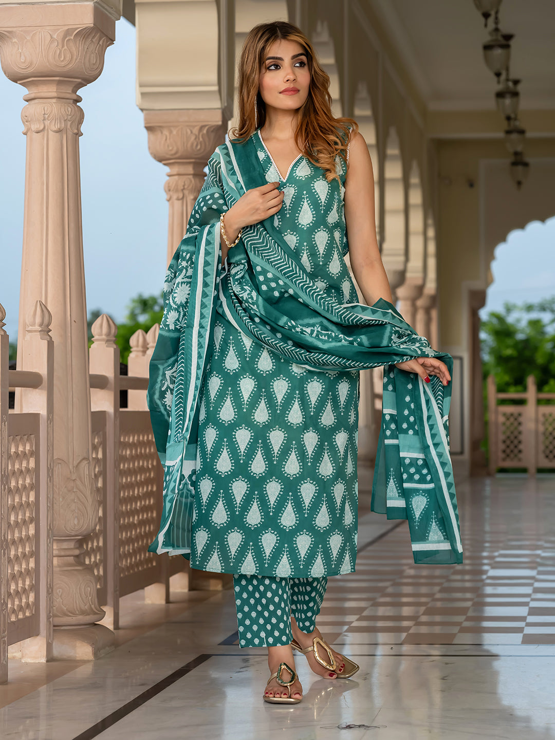 Jaitpuriya Women Teal Green Pure Cotton Straight Kurta Bottom Dupatta set