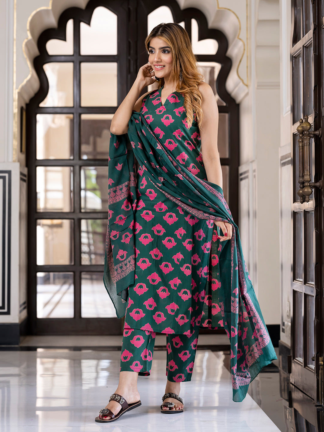 Jaitpuriya Women Dark Green Pure Cotton Straight Kurta Bottom Dupatta set