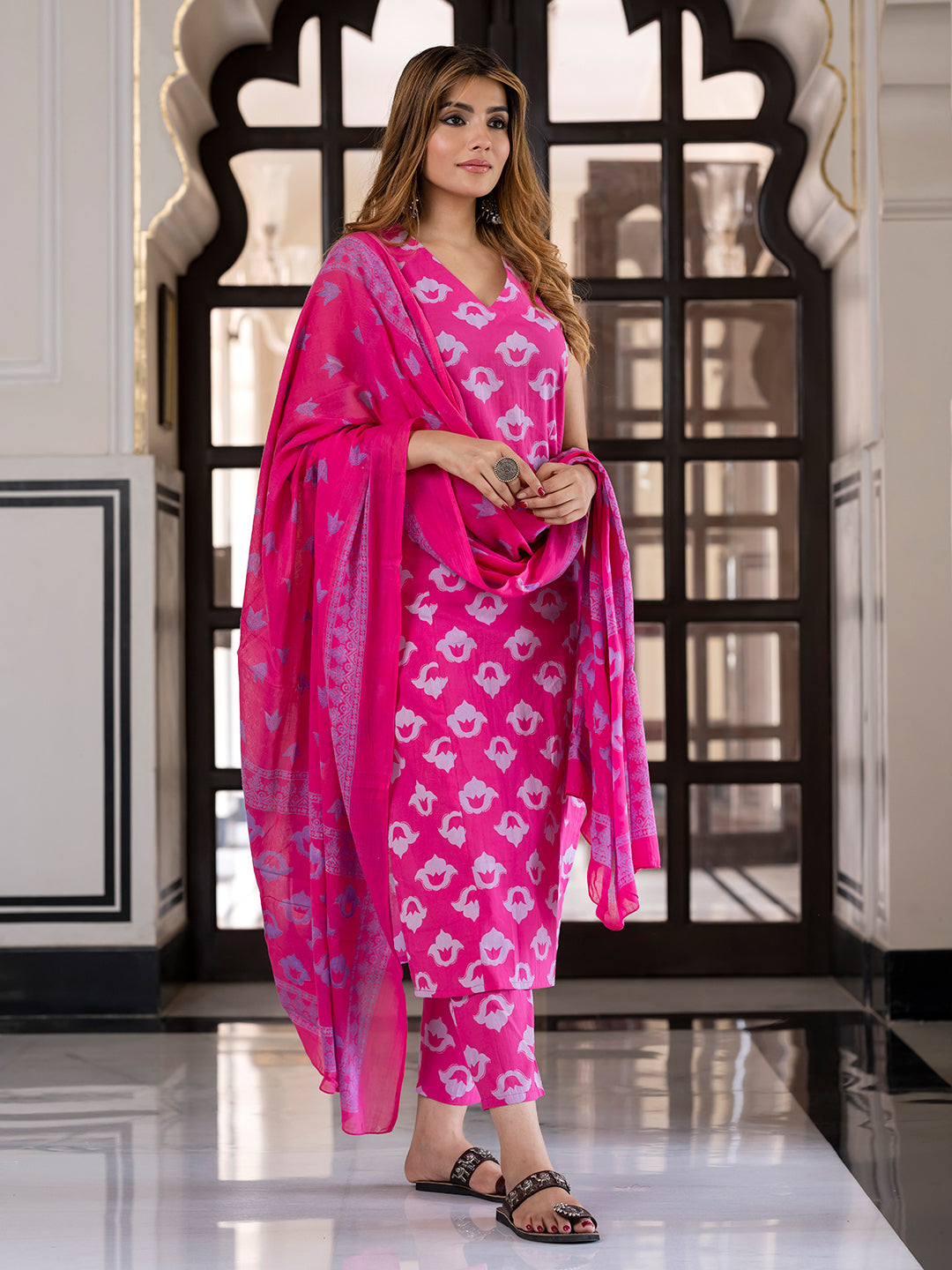 Jaitpuriya Women Pink Pure Cotton Straight Kurta Bottom Dupatta set