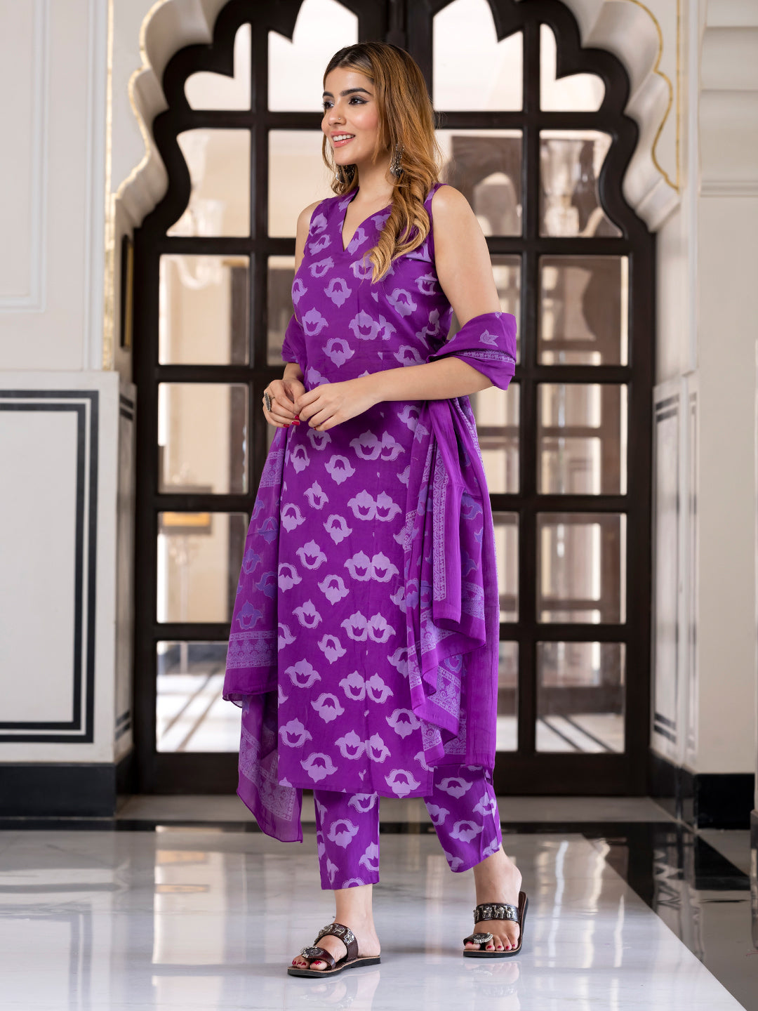 Jaitpuriya Women Purple Pure Cotton Straight Kurta Bottom Dupatta set