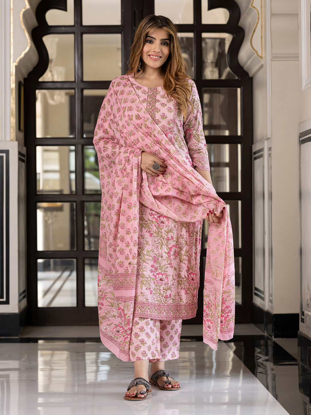 Jaitpuriya Women Pink Pure Cotton Straight Kurta Bottom Dupatta set