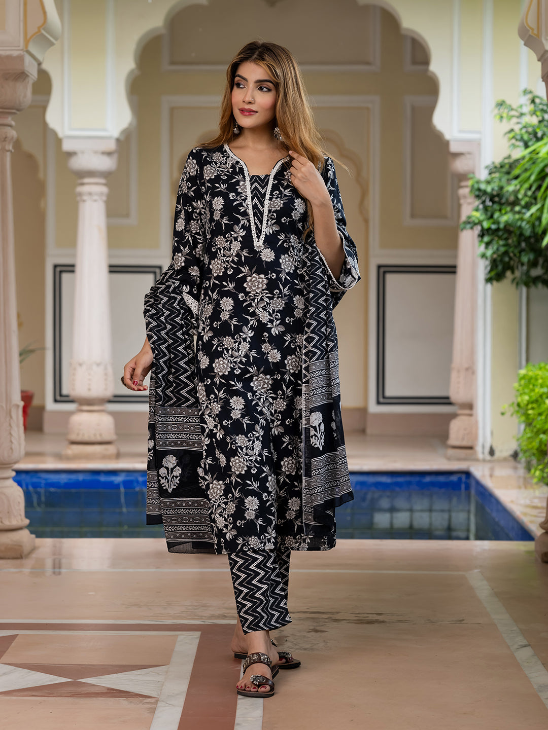 Jaitpuriya Women Black Pure Cotton Straight Kurta Bottom Dupatta set