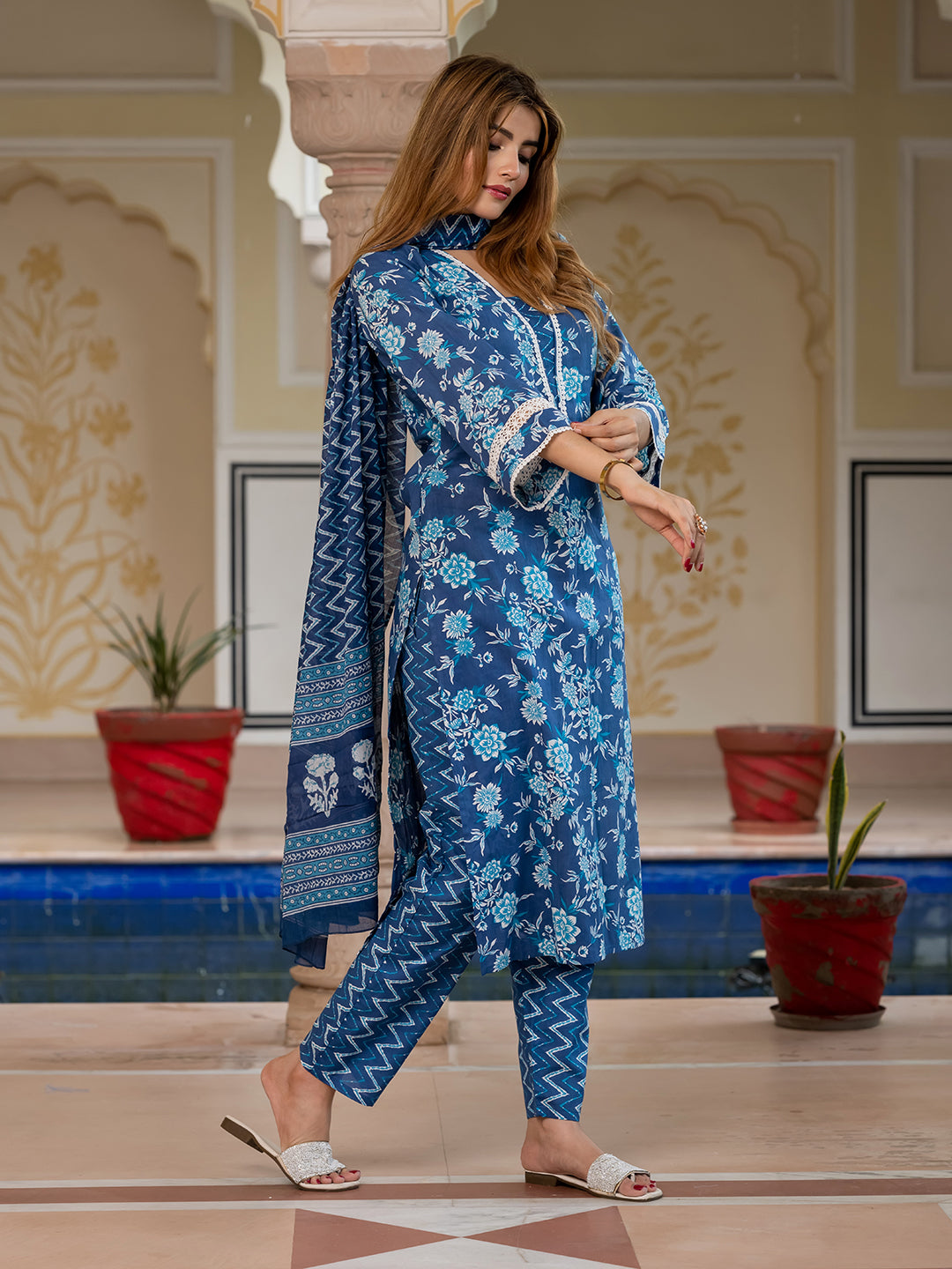 Jaitpuriya Women Blue Pure Cotton Straight Kurta bottom Dupatta set