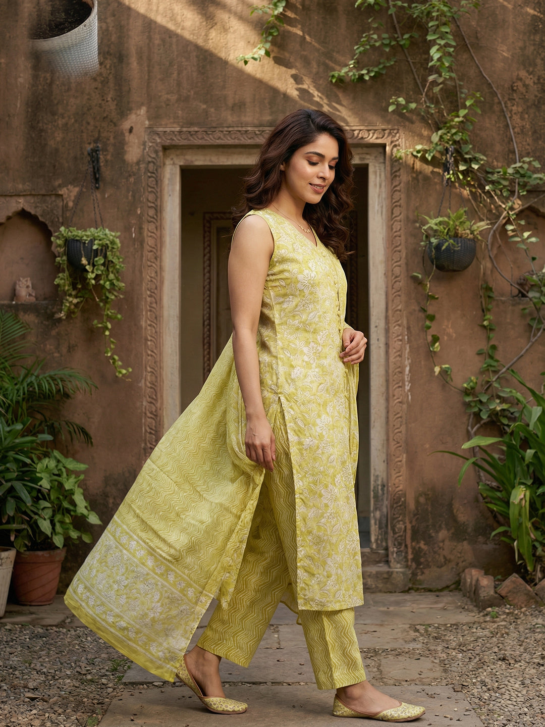 Jaitpuriya Yellow And Beige Pure Cotton Straight Regular Kurta Set