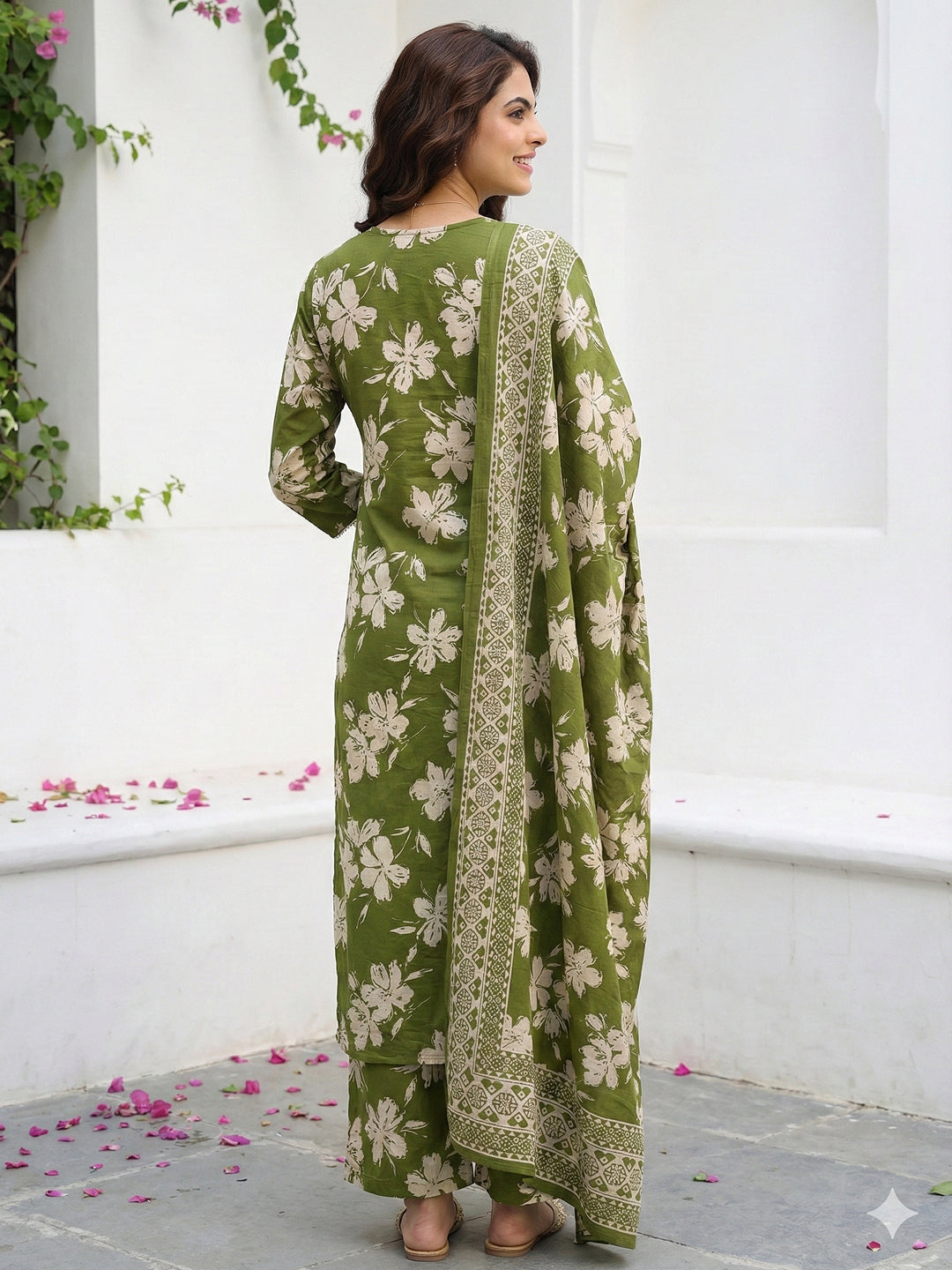 Jaitpuriya Olive Green And Beige Pure Cotton Straight Regular Kurta Set
