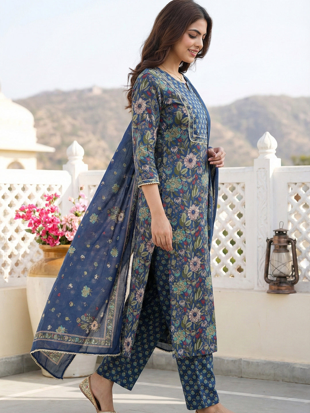 Jaitpuriya Blue And Green Pure Cotton Straight Regular Kurta Set