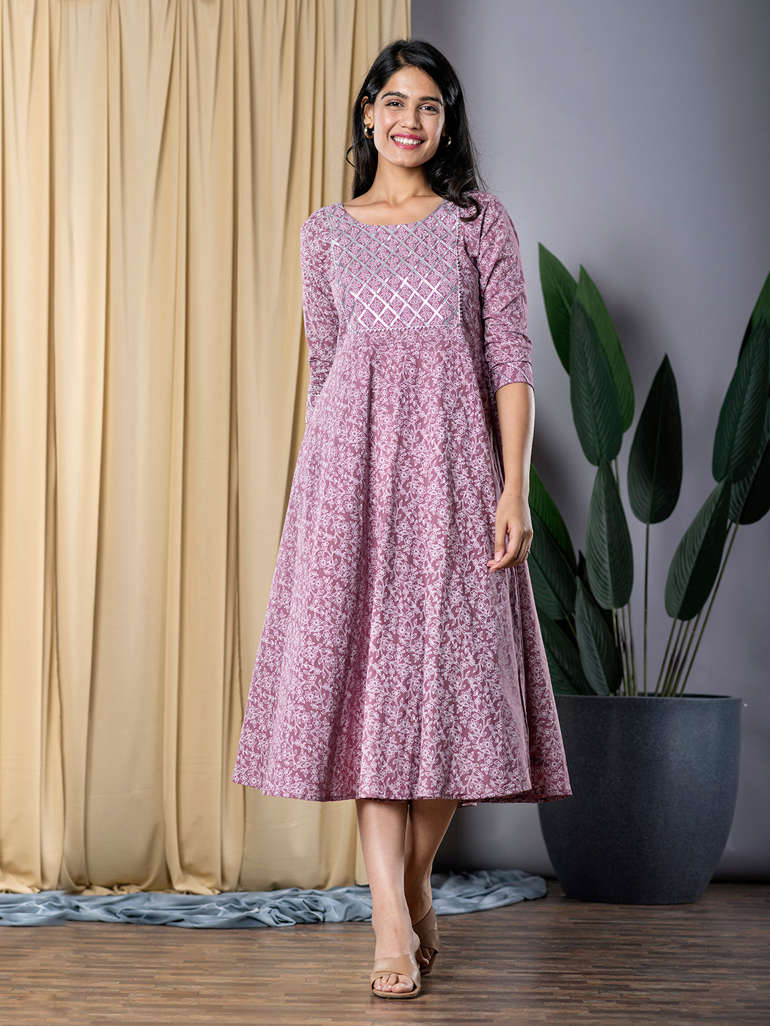 Jaitpuriya Women Mauve fit & flare Dress And Dupatta