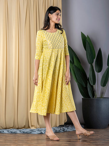 Jaitpuriya Women Yellow fit & flare Dress