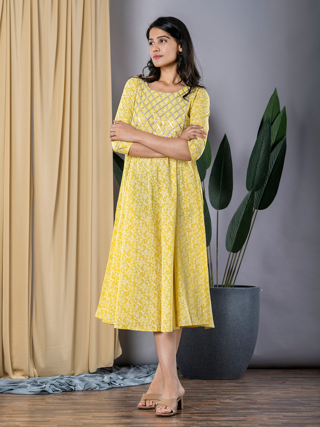 Jaitpuriya Women Yellow fit & flare Dress