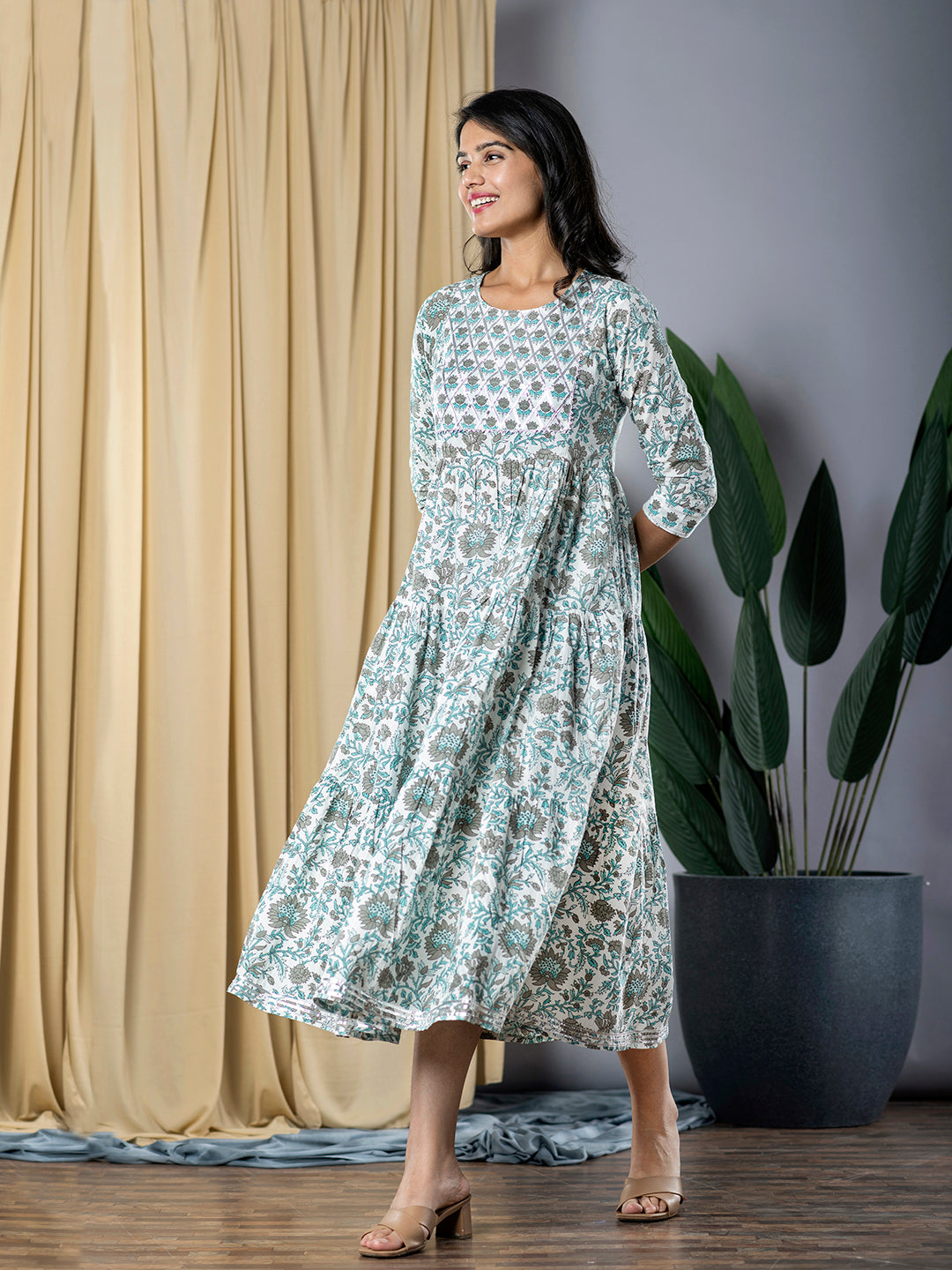 Jaitpuriya Women Grey And Turquoise fit & flare Dress