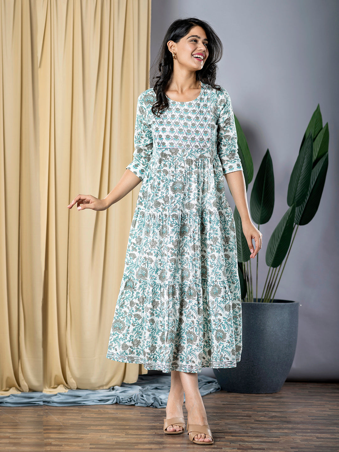 Jaitpuriya Women Grey And Turquoise fit & flare Dress