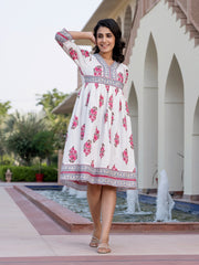 Jaitpuriya Women Pink And White Floral Print A-Line Dresses