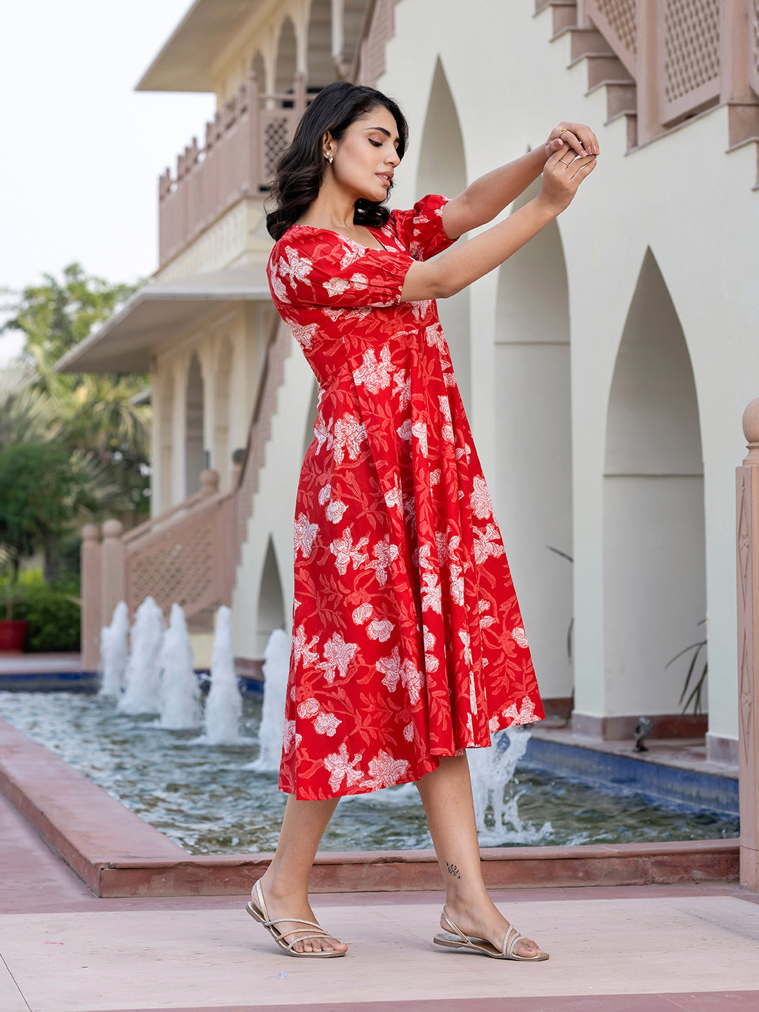 Jaitpuriya Women Red Floral Print fit & flare Dresses