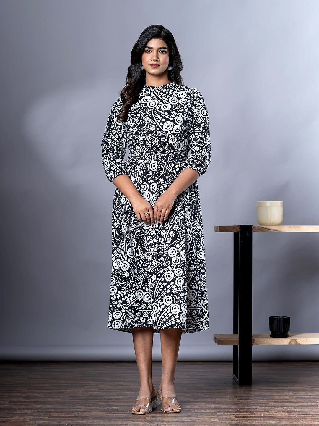 Jaitpuriya Women Black And  White Paisley Print fit & flare Dresses