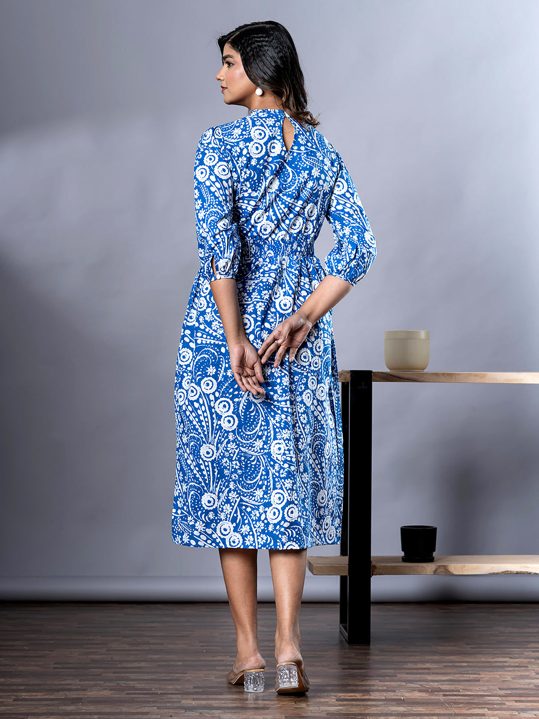 Jaitpuriya Women Blue And White Paisley Print fit & flare Dresses