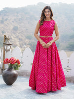 Jaitpuriya Women Pink Printed Cholis Kurta Lehenga and Dupatta Set